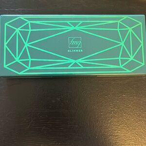 Avon Glimmer Makeup Palette